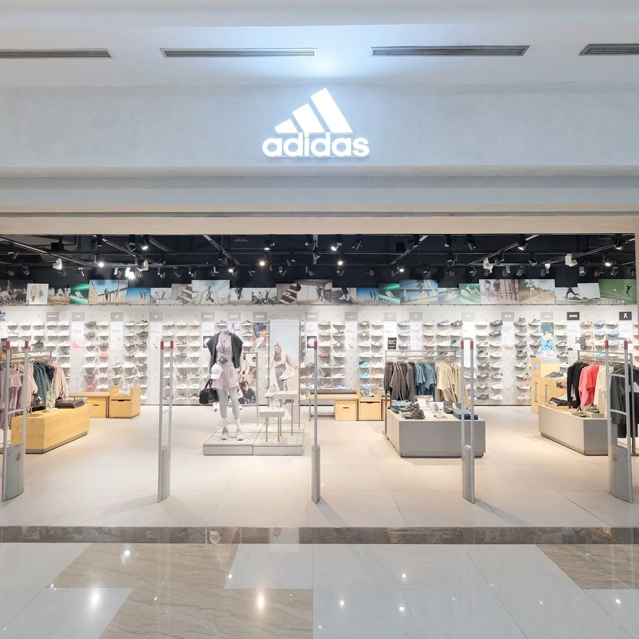 Adidas Plaza Ambarrukmo