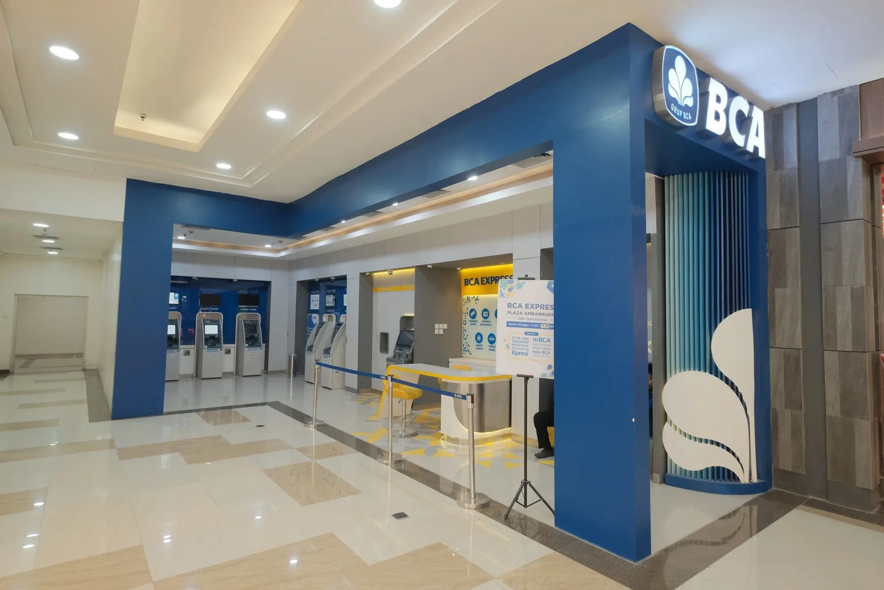 Bank Customer Service Plaza Ambarrukmo