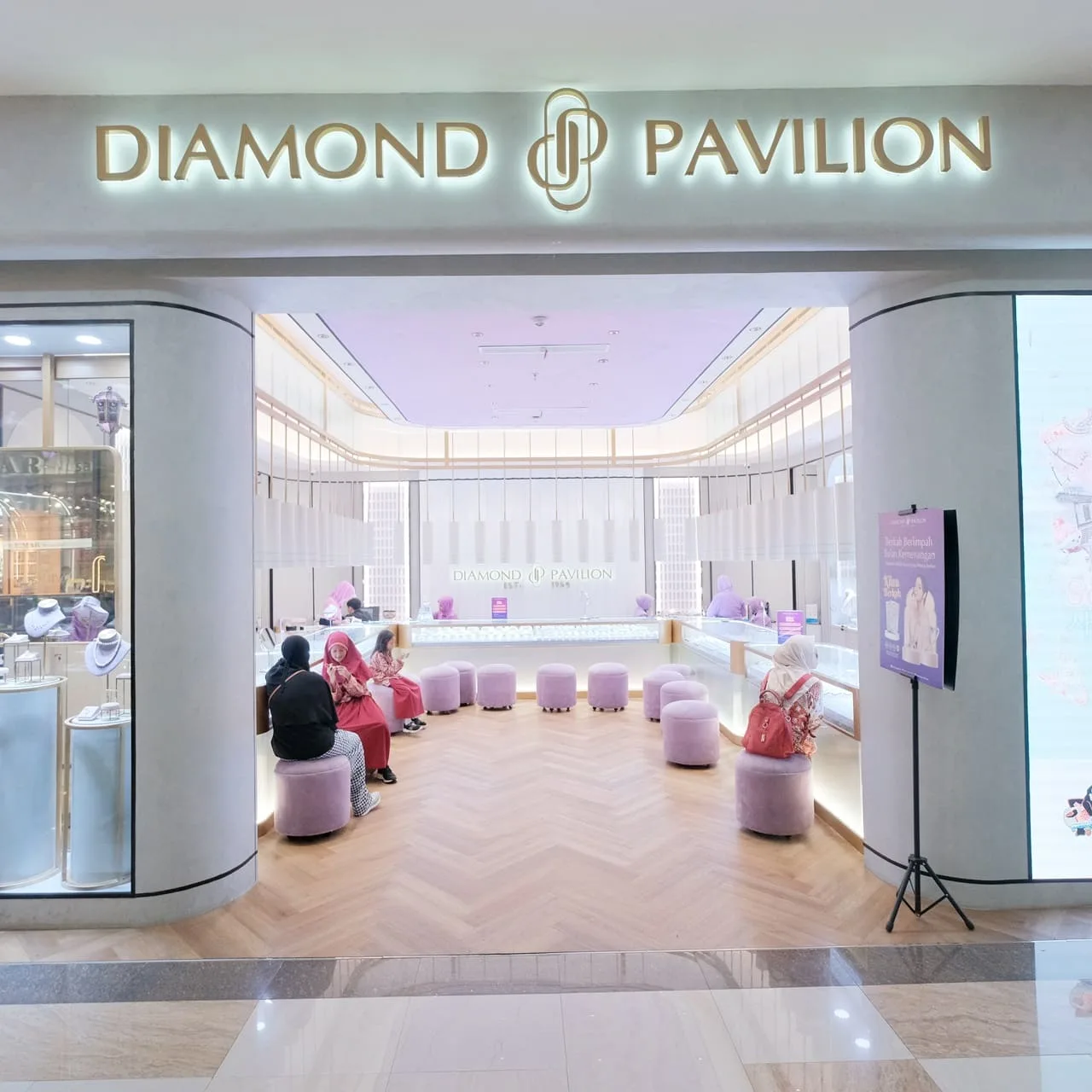 Diamond Pavilion Plaza Ambarrukmo