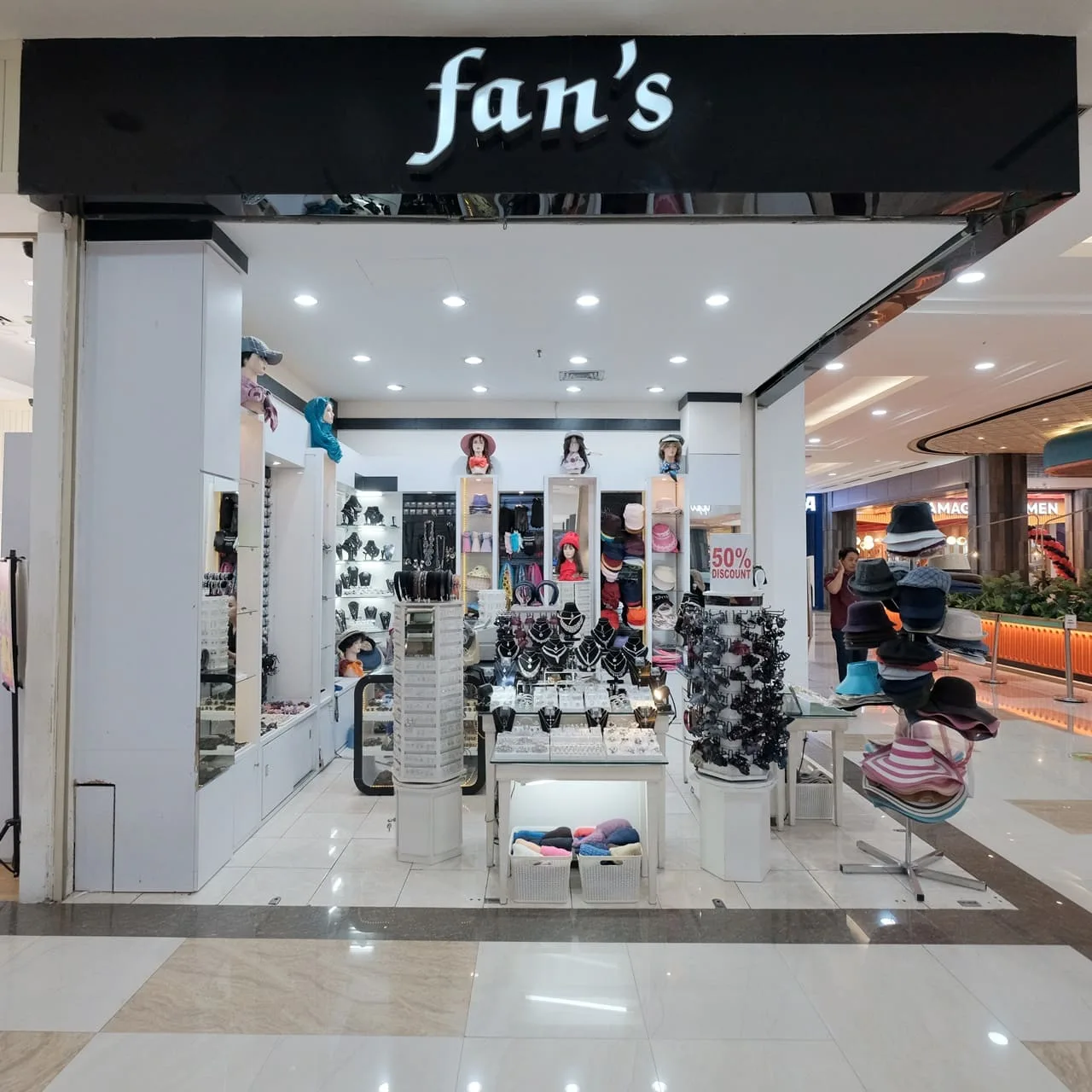 Fan's Plaza Ambarrukmo