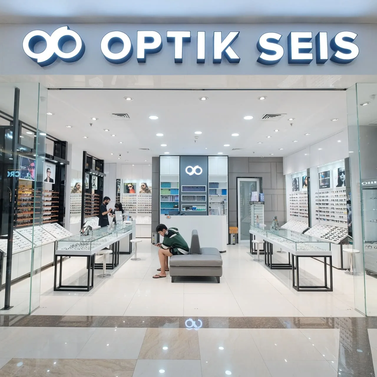 Optik Seis Plaza Ambarrukmo